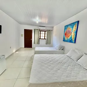 https://porto-henrris.portodegalinhashotels.com